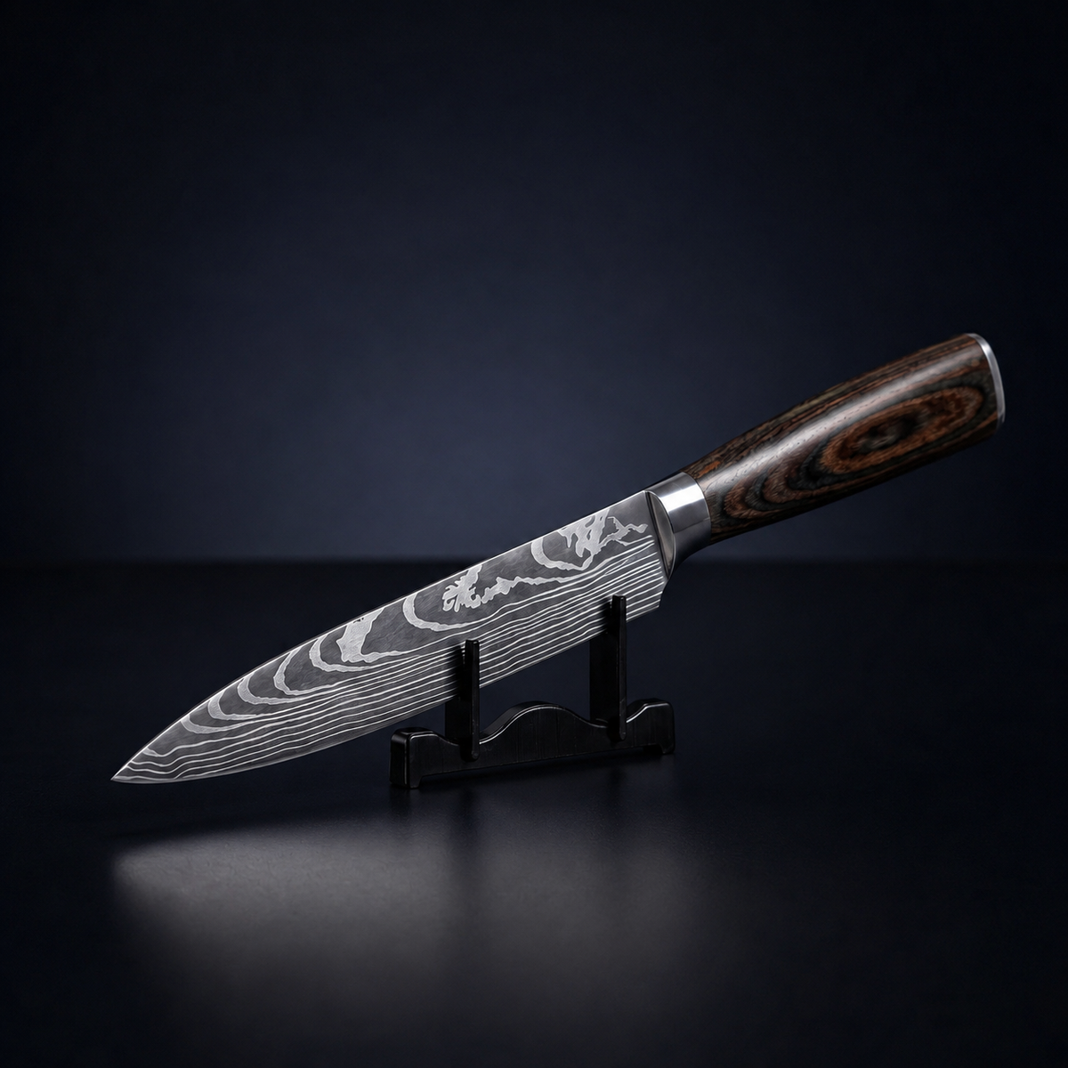 Vue d'ensemble de Couteau de Chef 13,5 cm – Acier Damassé & Manche en Bois